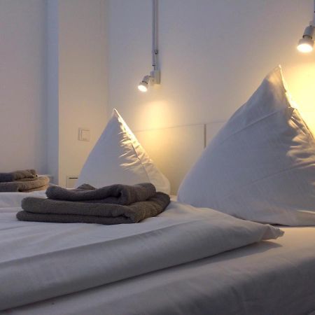 Apartment&Rooms Near Brandenburg Gate เบอร์ลิน ภายนอก รูปภาพ