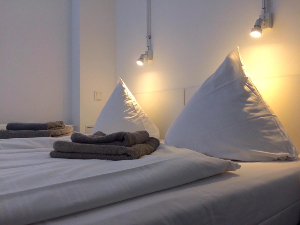 Apartment&Rooms Near Brandenburg Gate เบอร์ลิน ภายนอก รูปภาพ