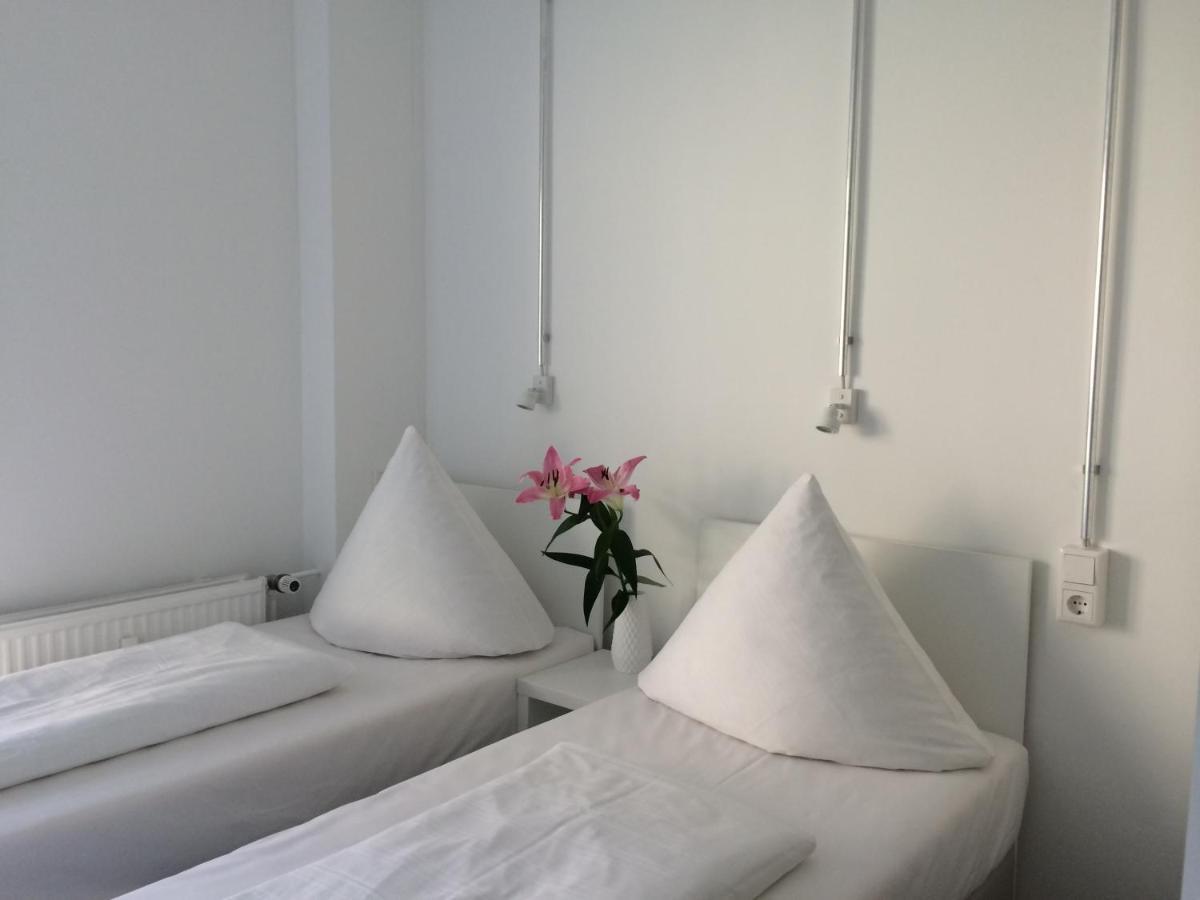 Apartment&Rooms Near Brandenburg Gate เบอร์ลิน ภายนอก รูปภาพ