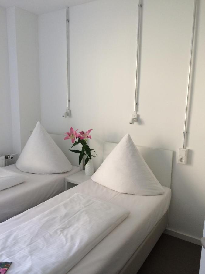 Apartment&Rooms Near Brandenburg Gate เบอร์ลิน ภายนอก รูปภาพ