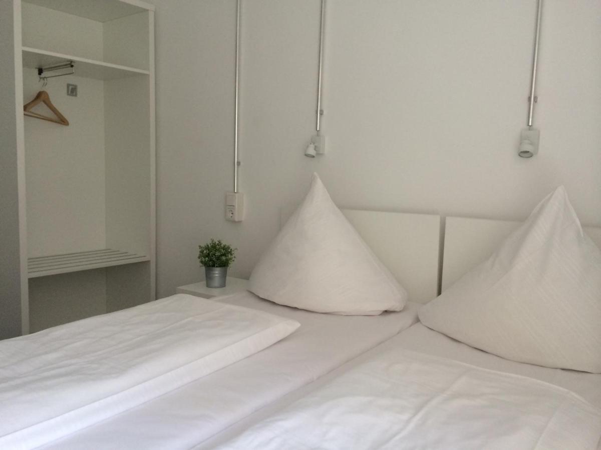 Apartment&Rooms Near Brandenburg Gate เบอร์ลิน ภายนอก รูปภาพ